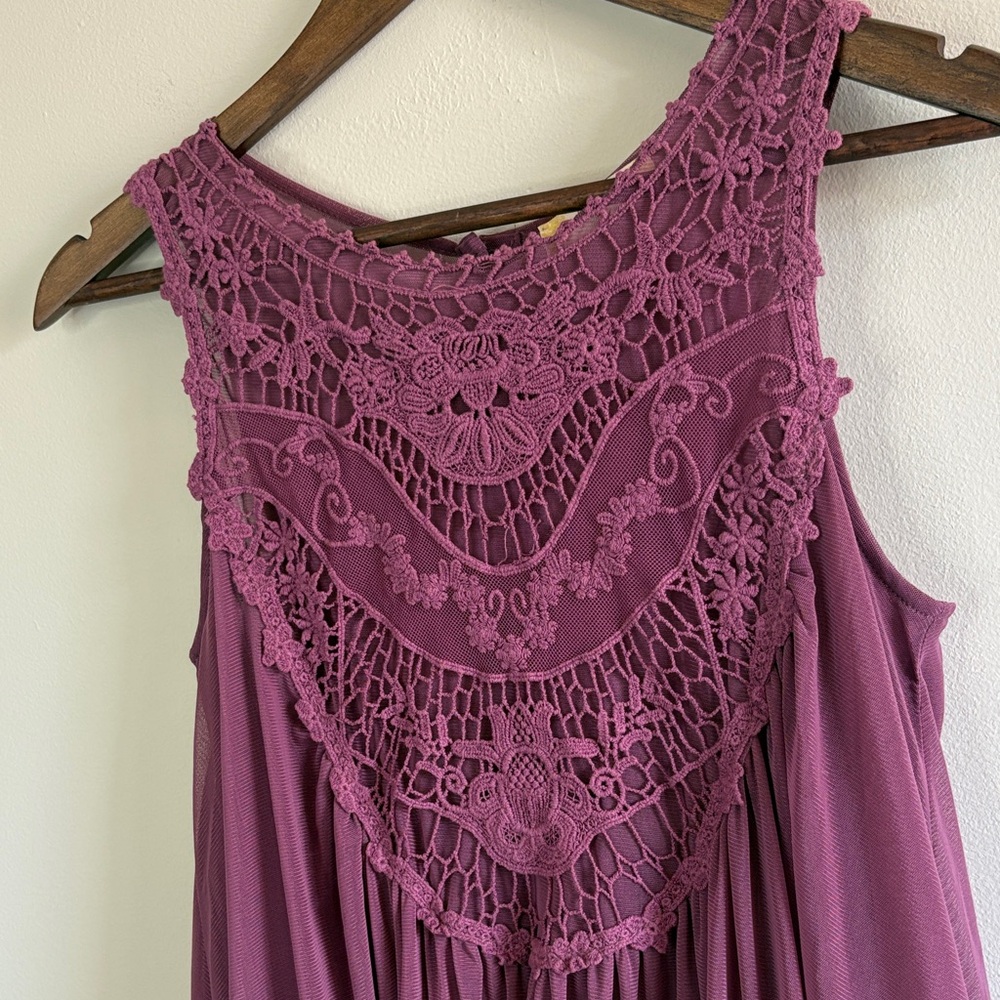 Altar’d State Boho Lace Tank Top Crochet Swing Blouse Mauve Size S - Picture 5 of 7